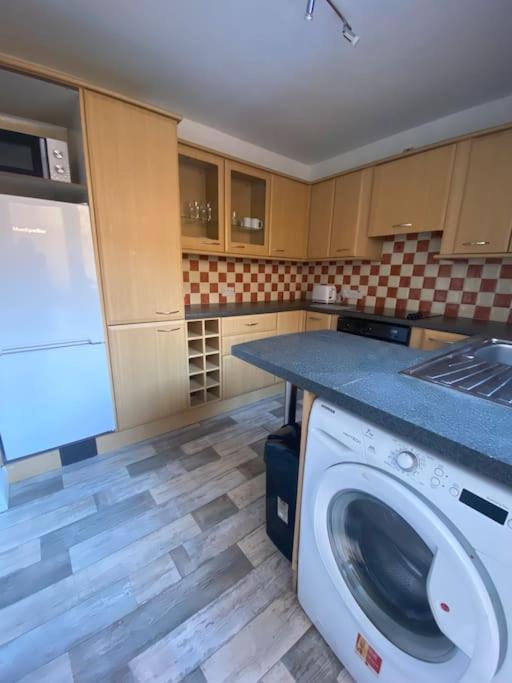Modern Two Bed House Close To City Centre Belfast Exteriör bild