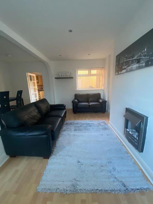 Modern Two Bed House Close To City Centre Belfast Exteriör bild