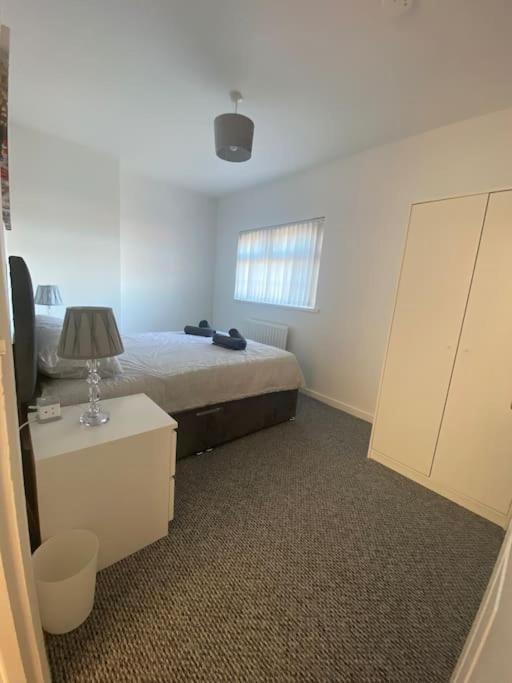 Modern Two Bed House Close To City Centre Belfast Exteriör bild