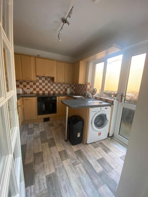 Modern Two Bed House Close To City Centre Belfast Exteriör bild